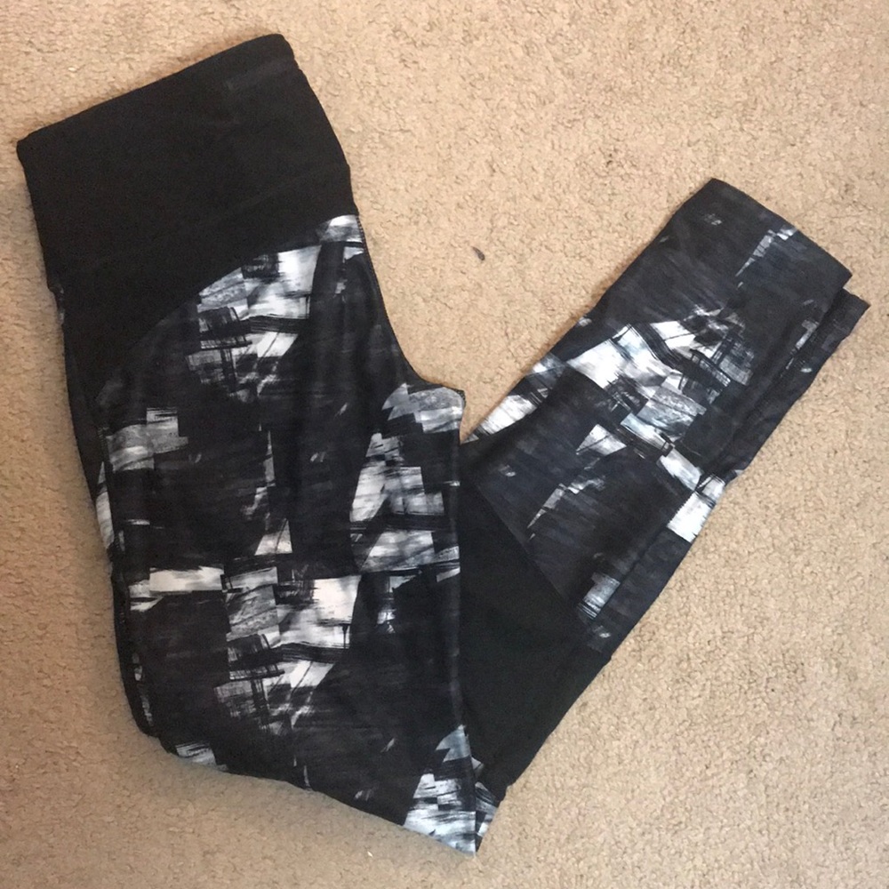 Patterned Mondetta Workout Leggings Pants